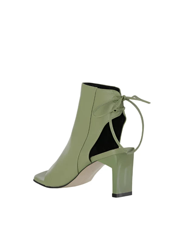 Yuul Yei Green Buckle Cutout Peep-Toe Pump Women's Heels