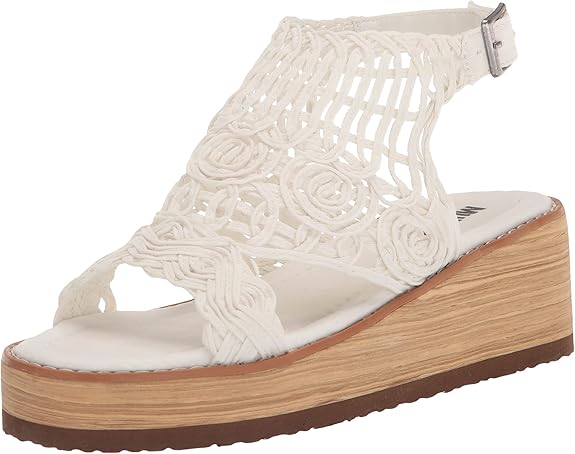 Mukluks Women's Ivory Sandals 1200216-102