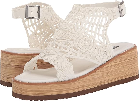 Mukluks Women's Ivory Sandals 1200216-102