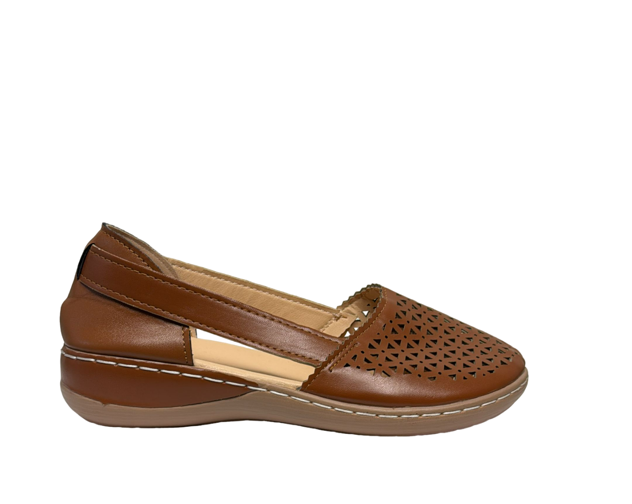 Women Brown and Beige Geometric Loafers