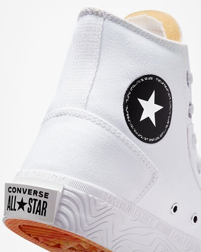 Converse Men's Chuck Taylor Classic Hi