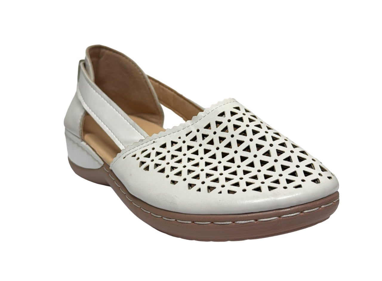 White Women's Slip-On Casual