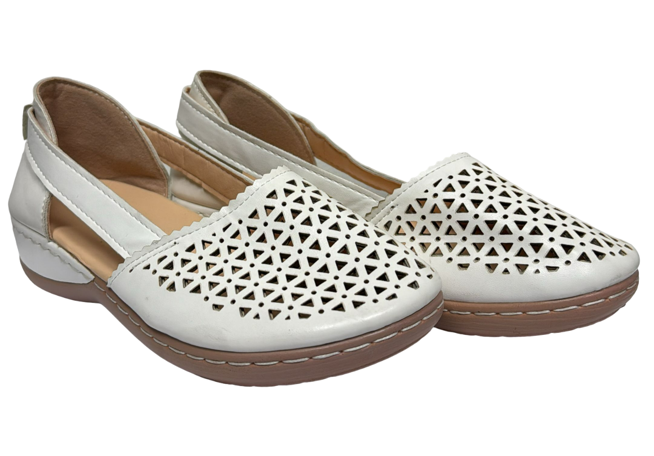 White Women's Slip-On Casual