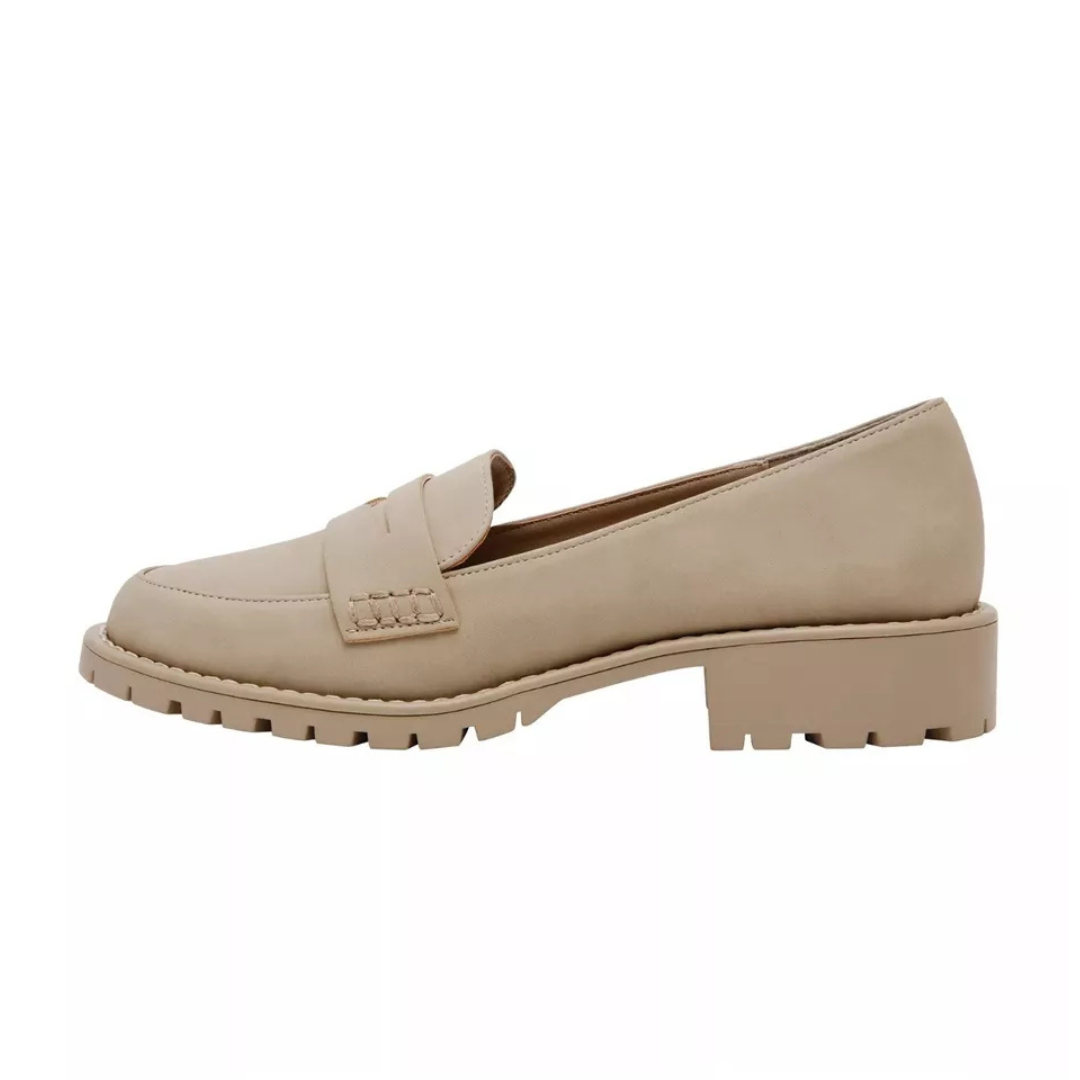 Dolce Vita Women's Crisp Slip-On Lug Loafer Flats Dune