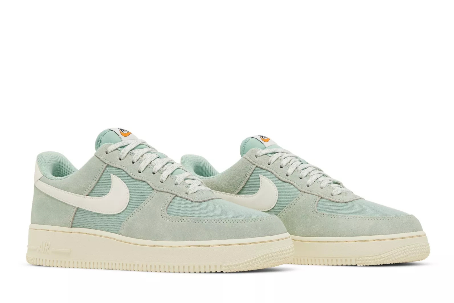 Nike Air Force 1 "07 LV8 DO9801 300 Sail-Enamel Green